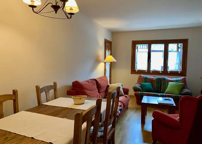 Bpirineos-albares Lägenhet *